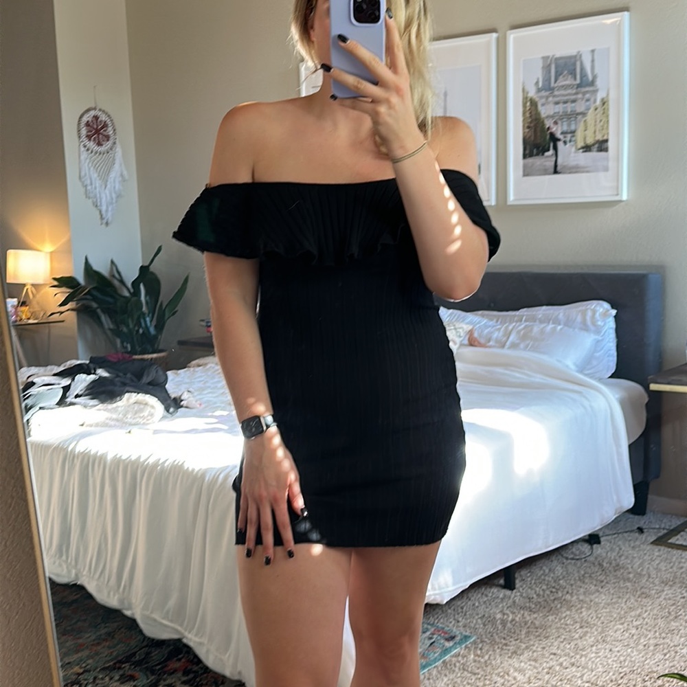 ASOS Black Mini off the shoulder Bodycon Dress Size US 10